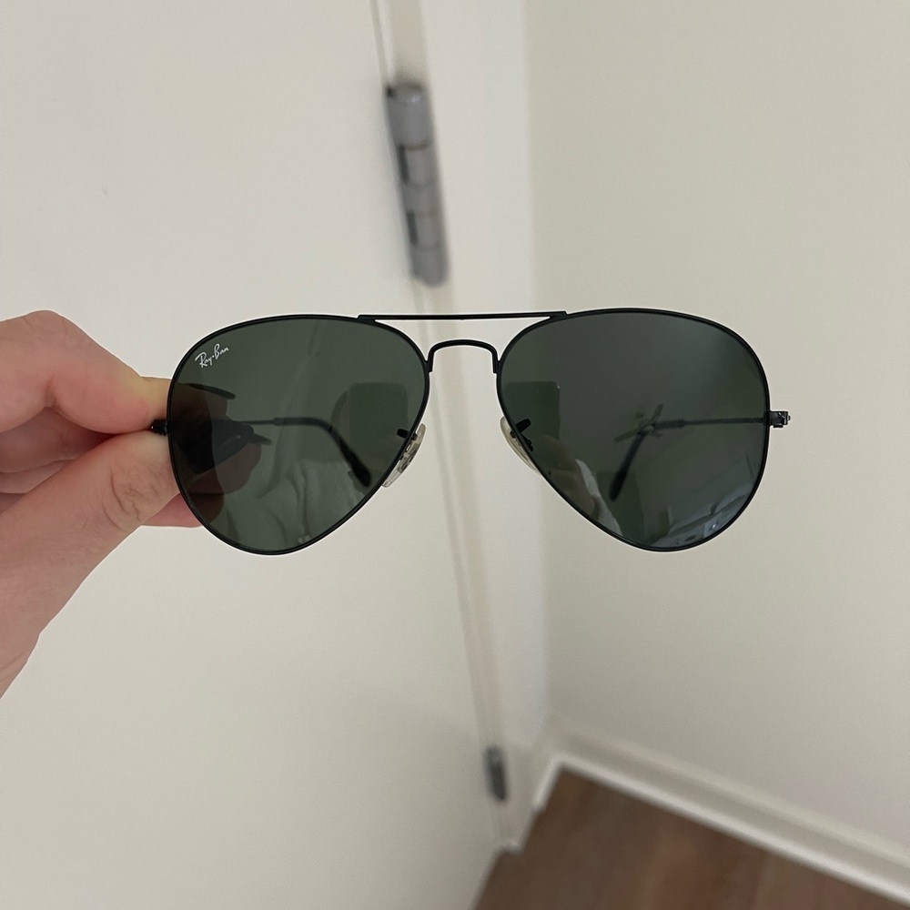 Ray-Ban Large Black Aviator Sunglasses